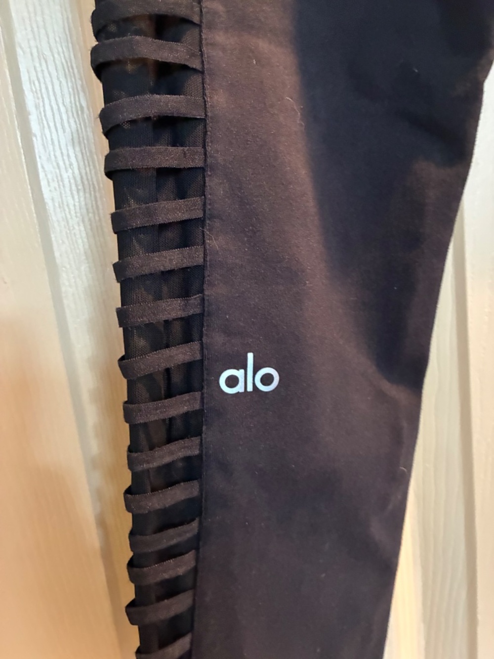 Alo Black Yoga Leggings sz S - Picture 5 of 7